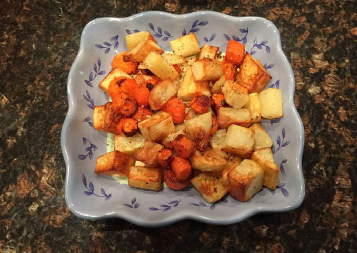 air-fryer-roasted-potatoes-and-carrots