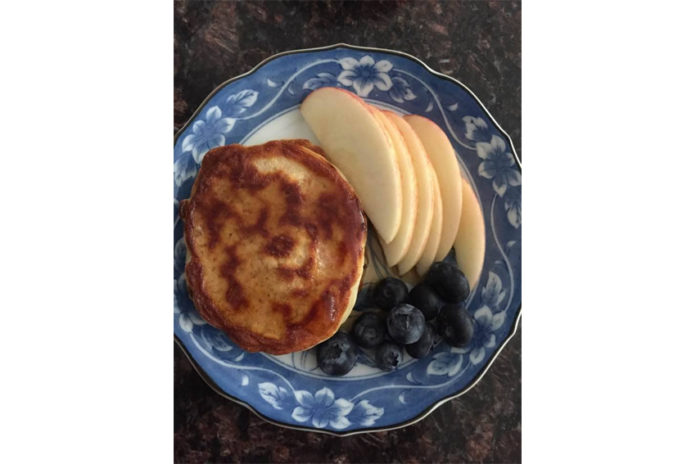 apple-oatmeal-pancakes