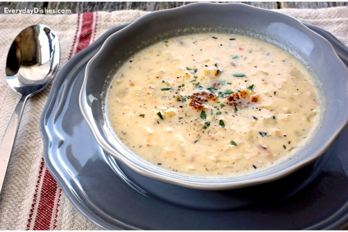 creamy-roasted-cauliflower-chowder