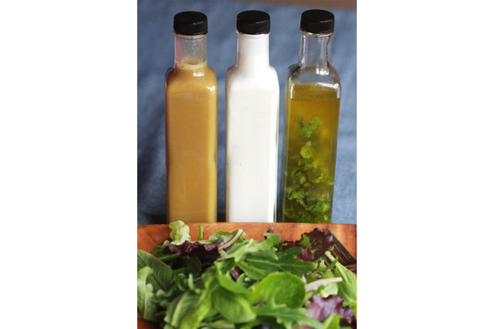 greek-yogurt-salad-dressing