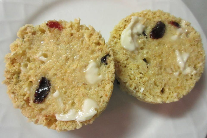 lynns-cranberry-oatmeal-mug-muffin