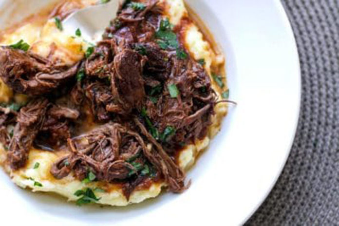 Crockpot-Beef-Short-Ribs-with-Gravy