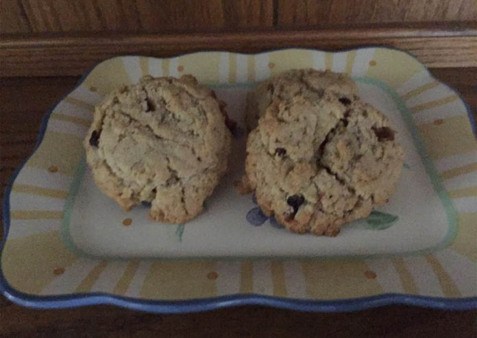 moist-oatmeal-raisin-cookies