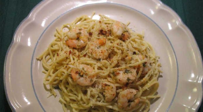 Lemony-Garlic-Shrimp-with-Pasta