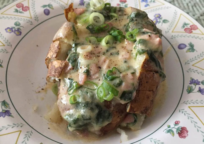 cheesy-spinach-ham-topped-baked-potatoes