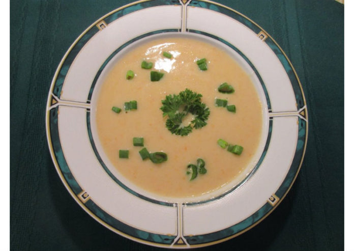 creamy-cauliflower-carrot-soup