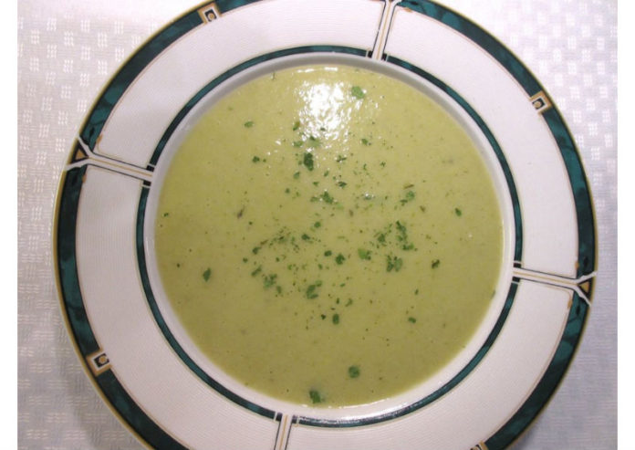 taste-spring-creamy-asparagus-soup