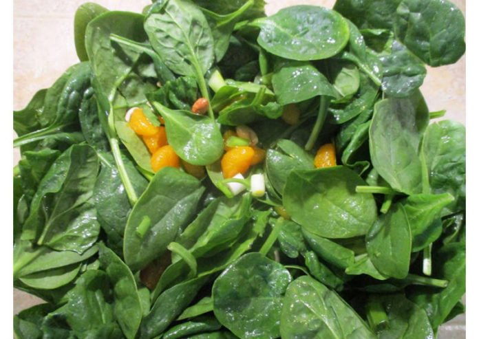 crunchy-asian-mandarin-orange-spinach-salad
