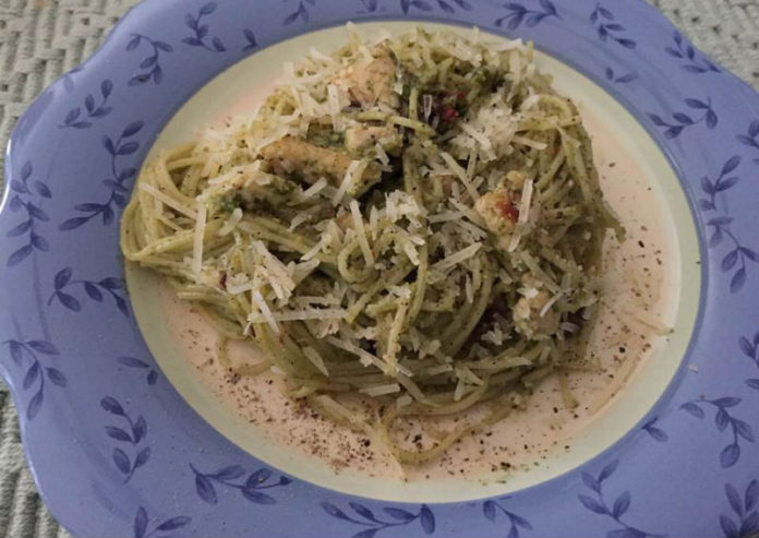 pesto-sun-dried-tomato-chicken-pasta