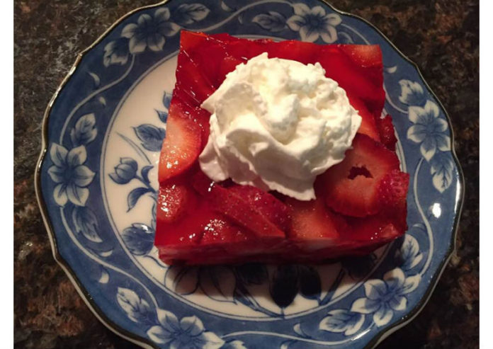 simple-strawberry-dessert